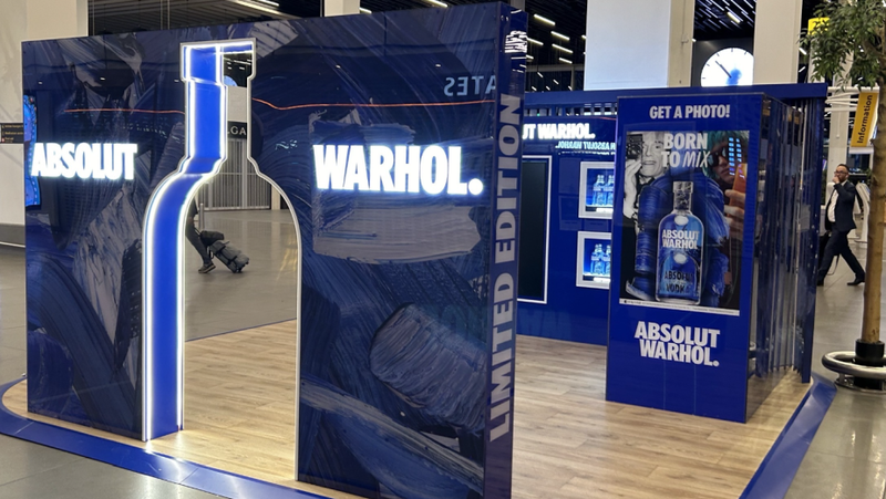 Absolut Warhol aeroporto de Amsterda agosto 2024 01_tranformatoria_